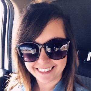 Meet your Posher, Christin